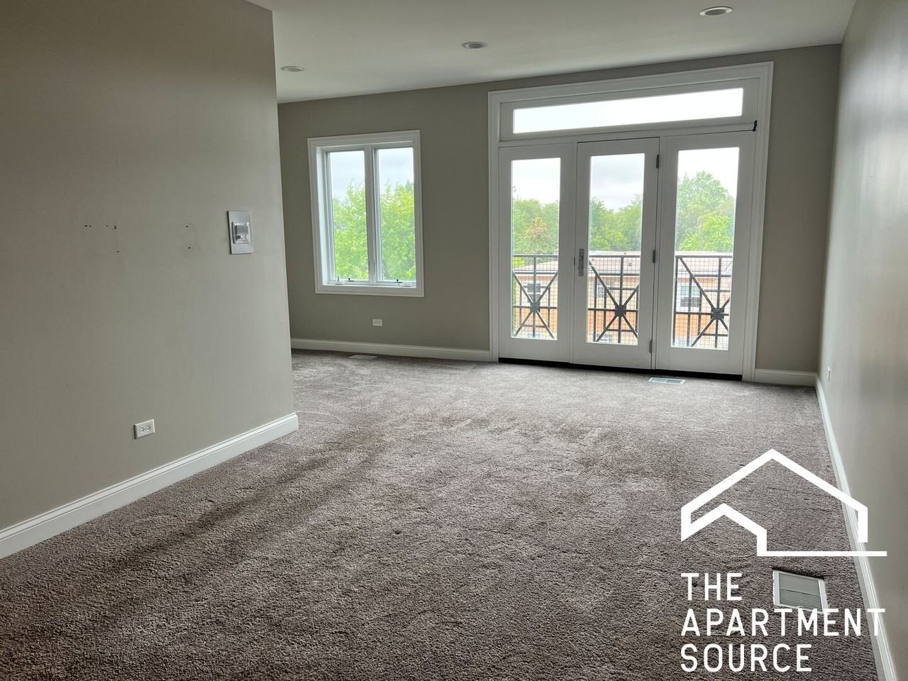 7016 W Medill Ave #TH - Photo 6 of 10