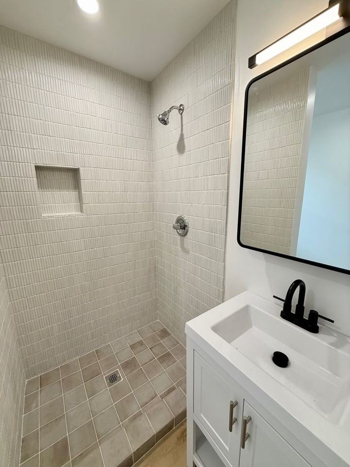 1021 1021 Venice Blvd & 1454 Toberman Street - Photo 3 of 15