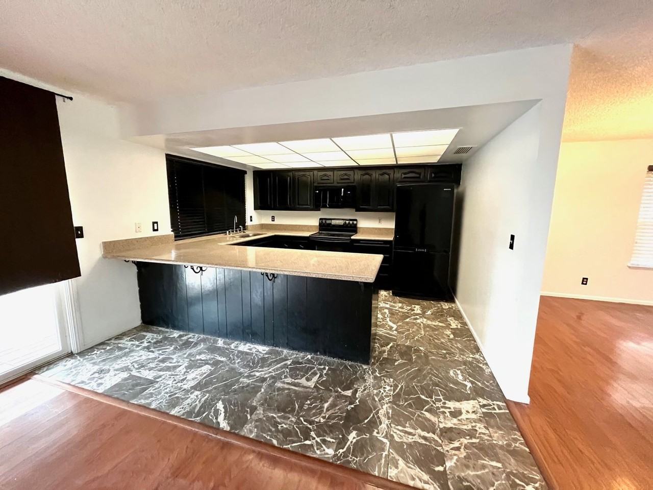 4185 Blue Heron Ct - Photo 6 of 19