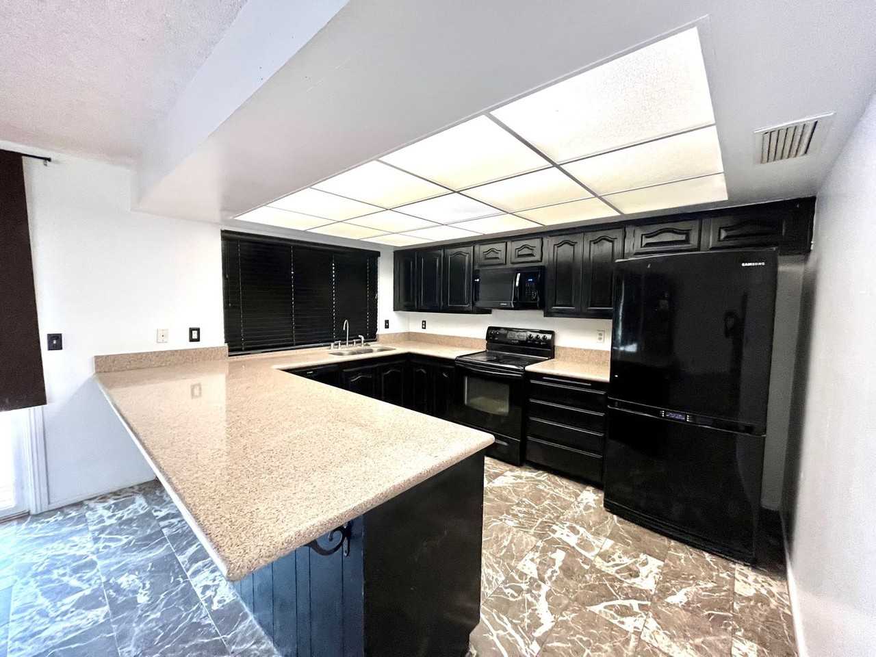 4185 Blue Heron Ct - Photo 7 of 19