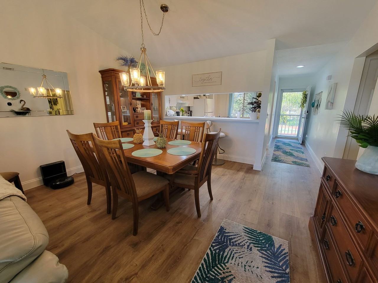3655 Amberly Cir - Photo 4 of 45