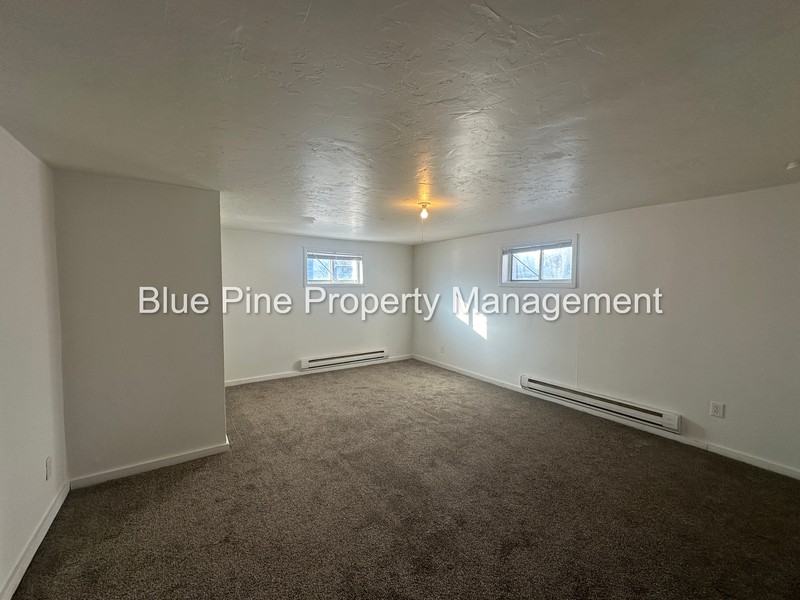 654 N Boulevard #1 - Photo 3 of 9