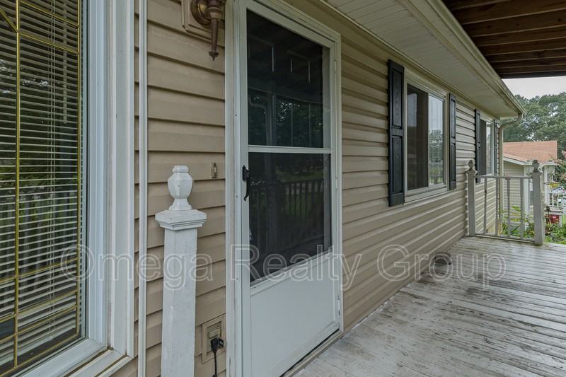 5653 Cheryl Dr - Photo 7 of 39