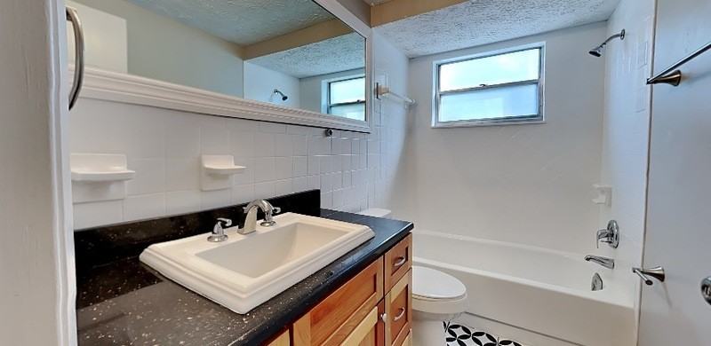 7431 San Moritz Dr - Photo 5 of 23