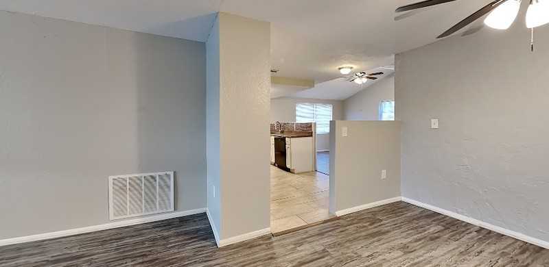 7431 San Moritz Dr - Photo 7 of 23
