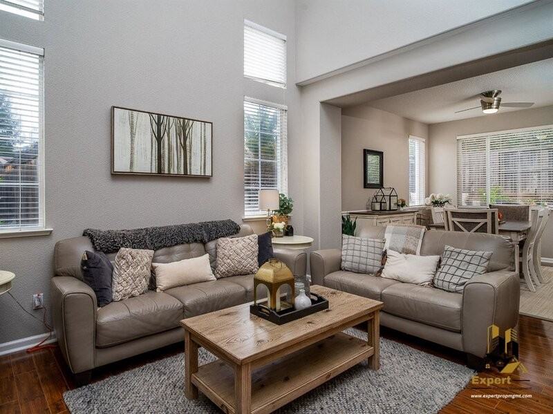 4012 Melrose Ct - Photo 3 of 26