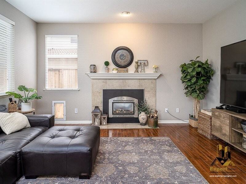 4012 Melrose Ct - Photo 4 of 26