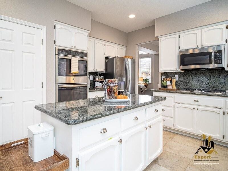 4012 Melrose Ct - Photo 6 of 26