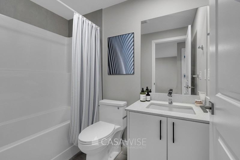 11329 126 St Nw #GS - Photo 7 of 14