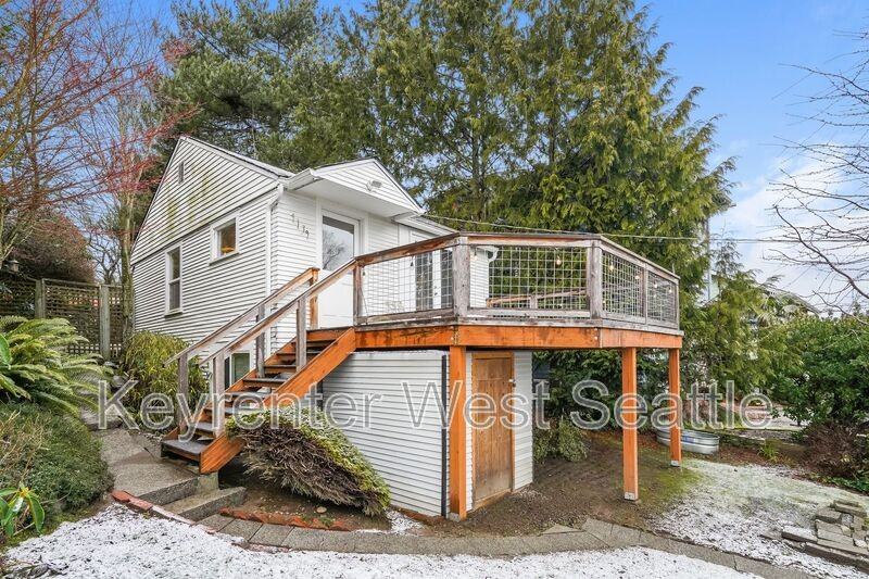 4139 32nd Ave Sw - Photo 2 of 22