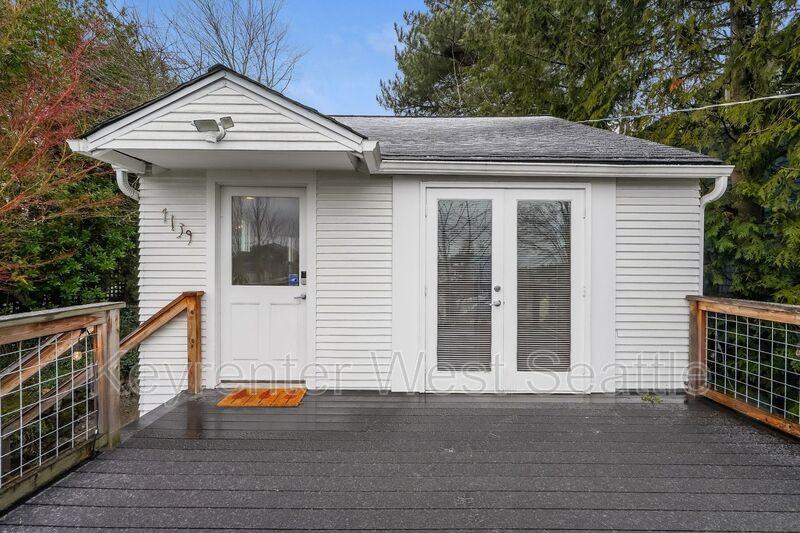 4139 32nd Ave Sw - Photo 3 of 22