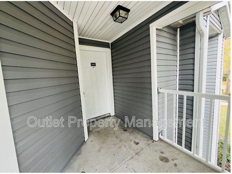 2282 Grenwich Ave #2282 - Photo 3 of 23