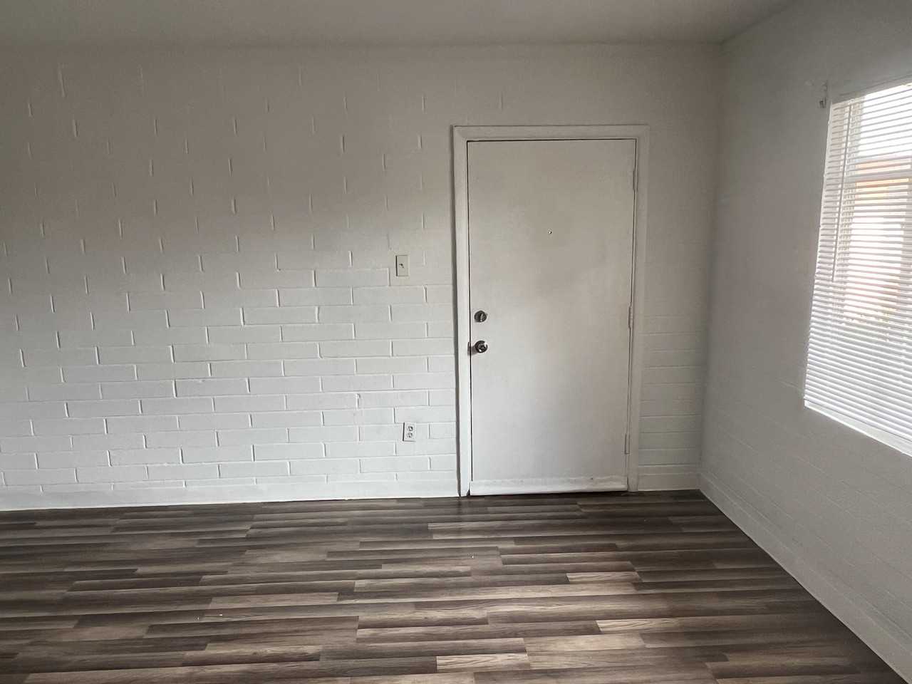1027 Truman St Se - Photo 5 of 43
