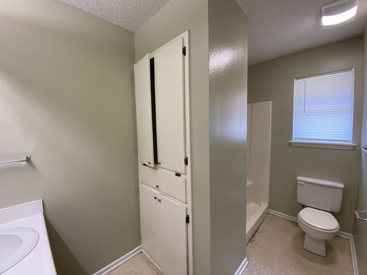 942 Wilshire St #B - Photo 6 of 11