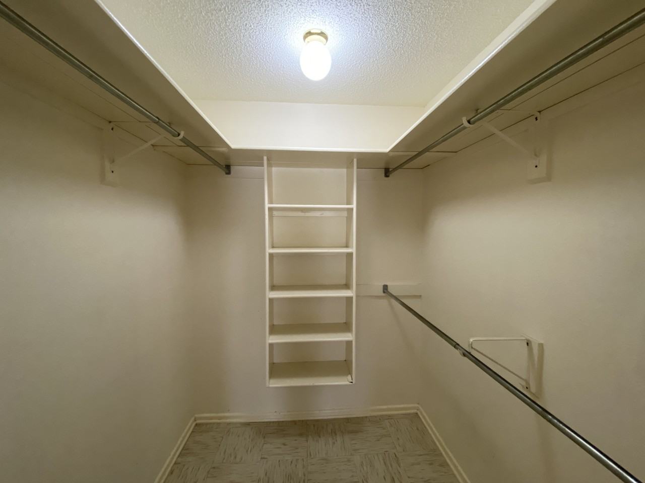 942 Wilshire St #B - Photo 7 of 11