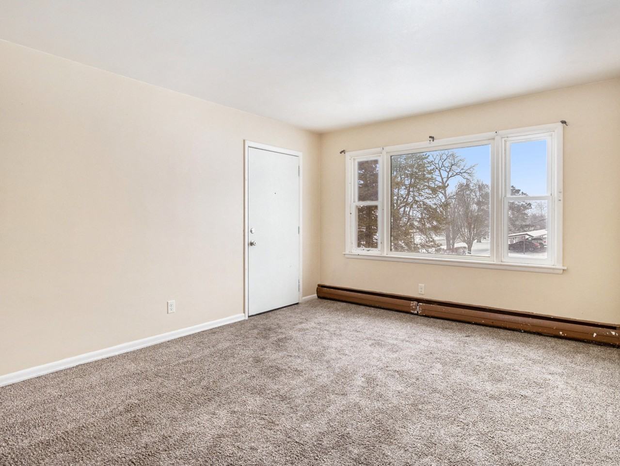 104 Espanola Ave - Photo 3 of 19