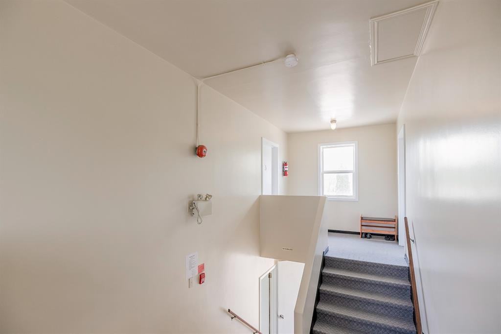 604 21 St S - Photo 3 of 14