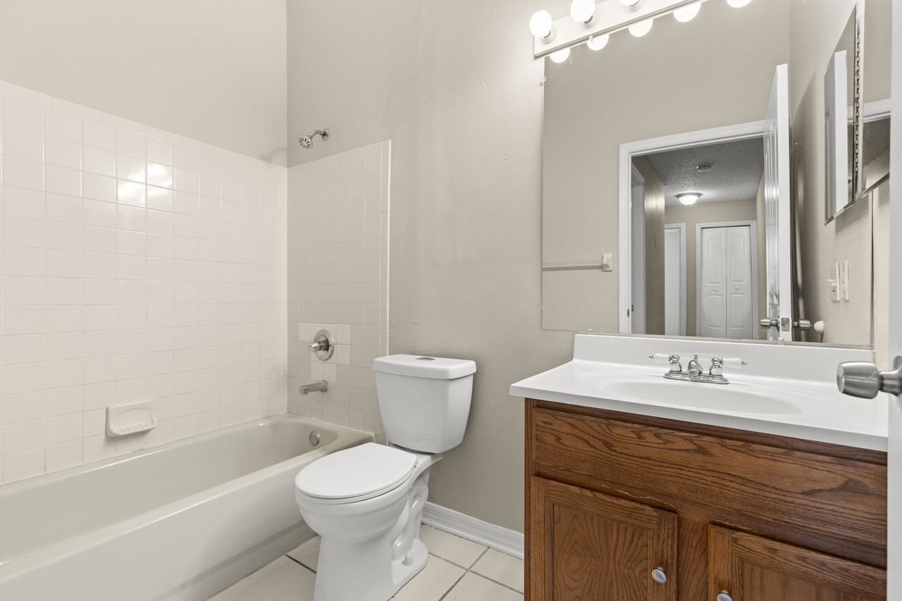 10264 Oasis Palm Dr - Photo 7 of 24