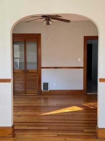 32 Swan St #2 - Photo 2 of 12