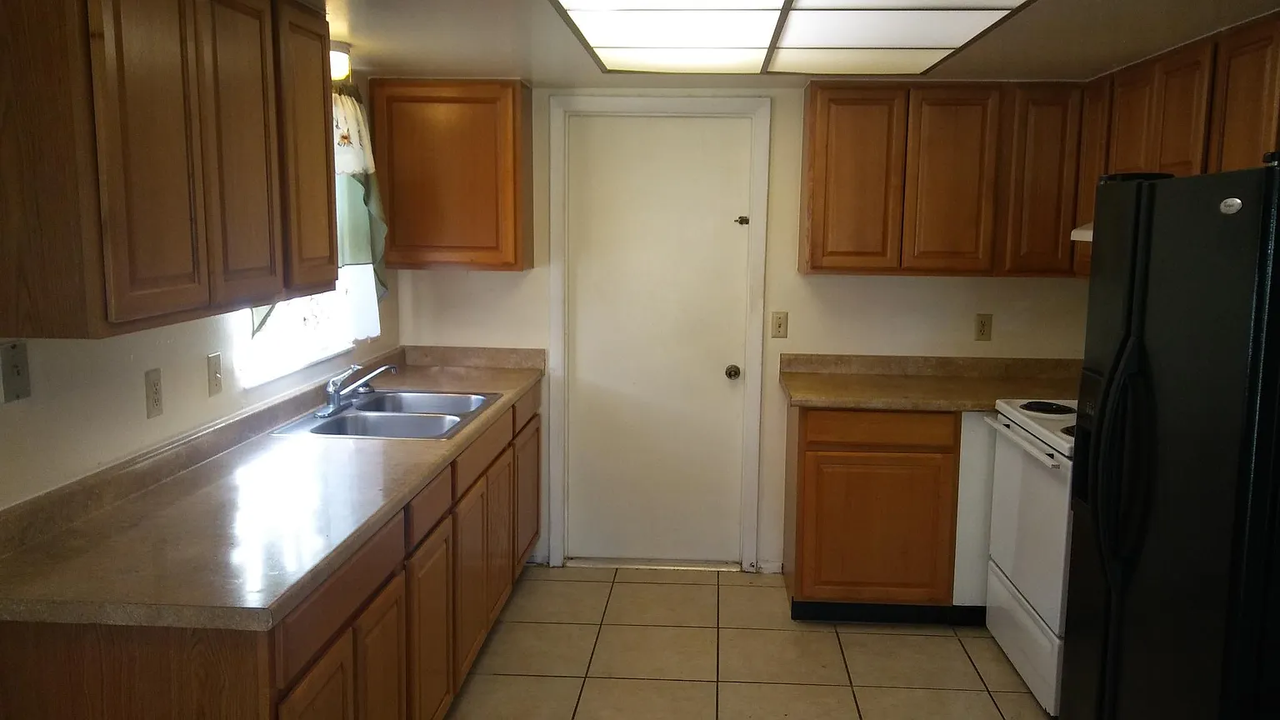 109 Alderwood Dr #NA - Photo 4 of 9