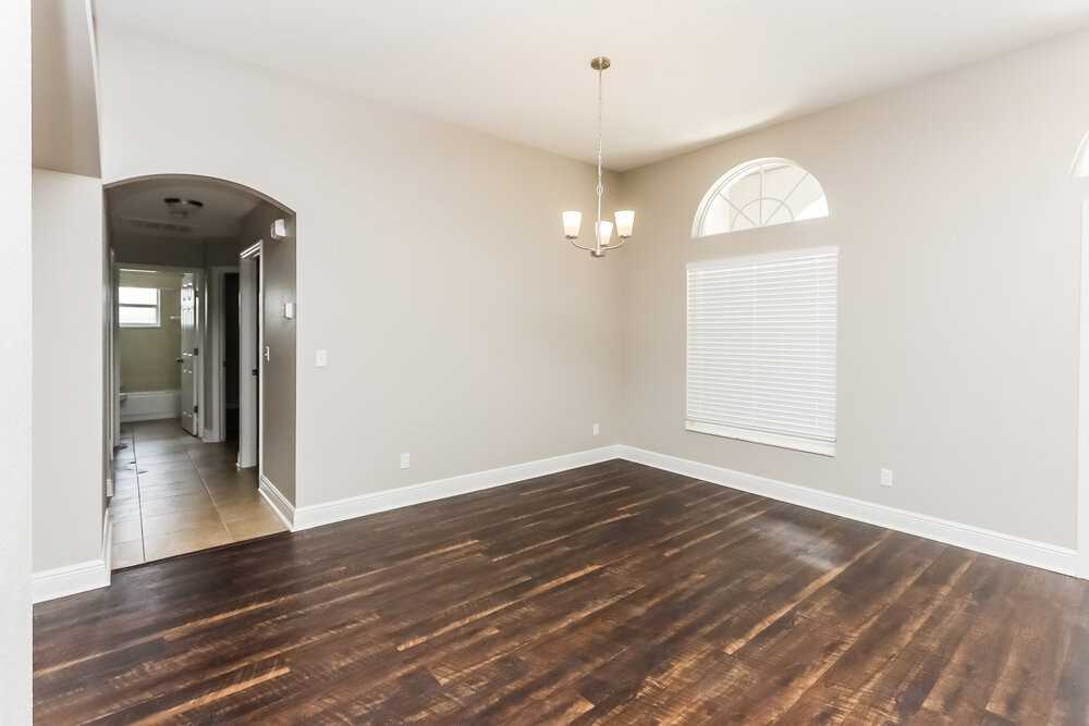 2514 Allwood Ave - Photo 5 of 16