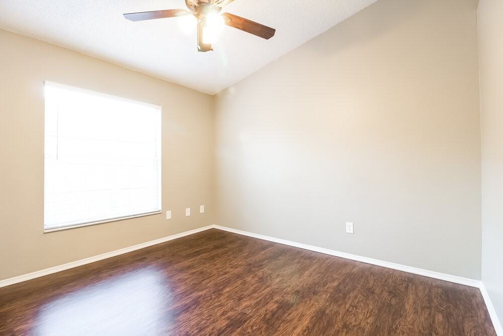 13705 Glasser Ave - Photo 7 of 14