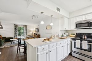 featured image of 1000 Old Brook Rd