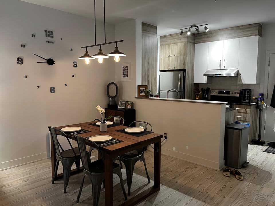 432 Rue Notre Dame #505 - Photo 2 of 11