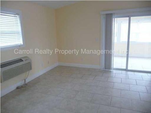 5116 Beach Dr - Photo 3 of 11