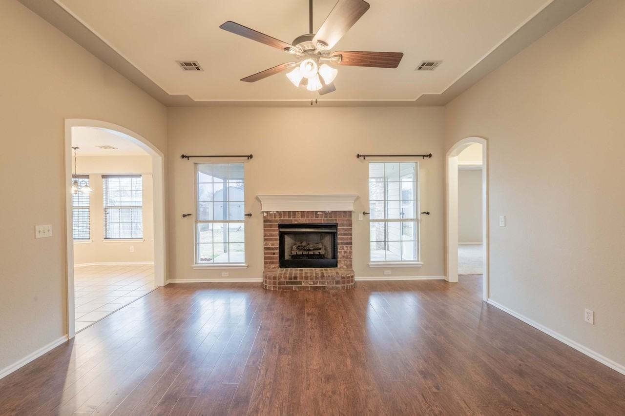11618 N 108th East Ave - Photo 3 of 19