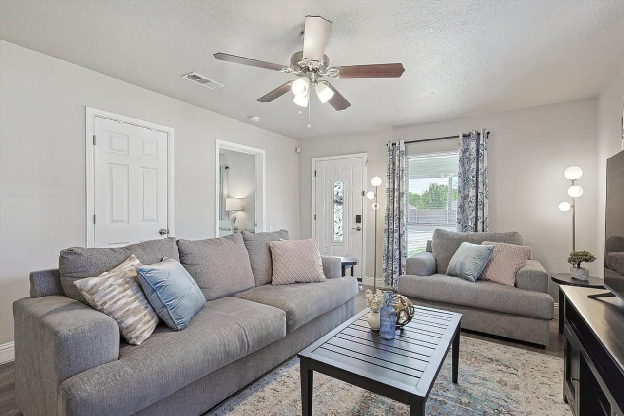 1107 Jefferson St #1019596P - Photo 2 of 26