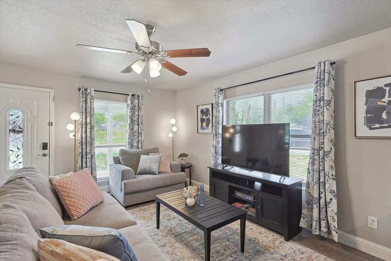 1107 Jefferson St #1019596P - Photo 3 of 26