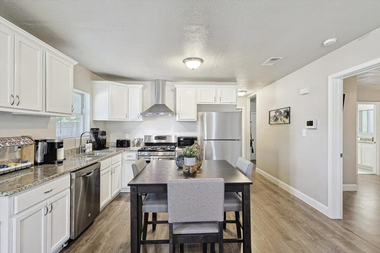 1107 Jefferson St #1019596P - Photo 6 of 26