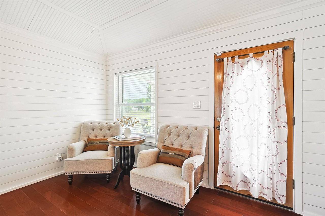 300 Settlers Trl #1028932P - Photo 5 of 50