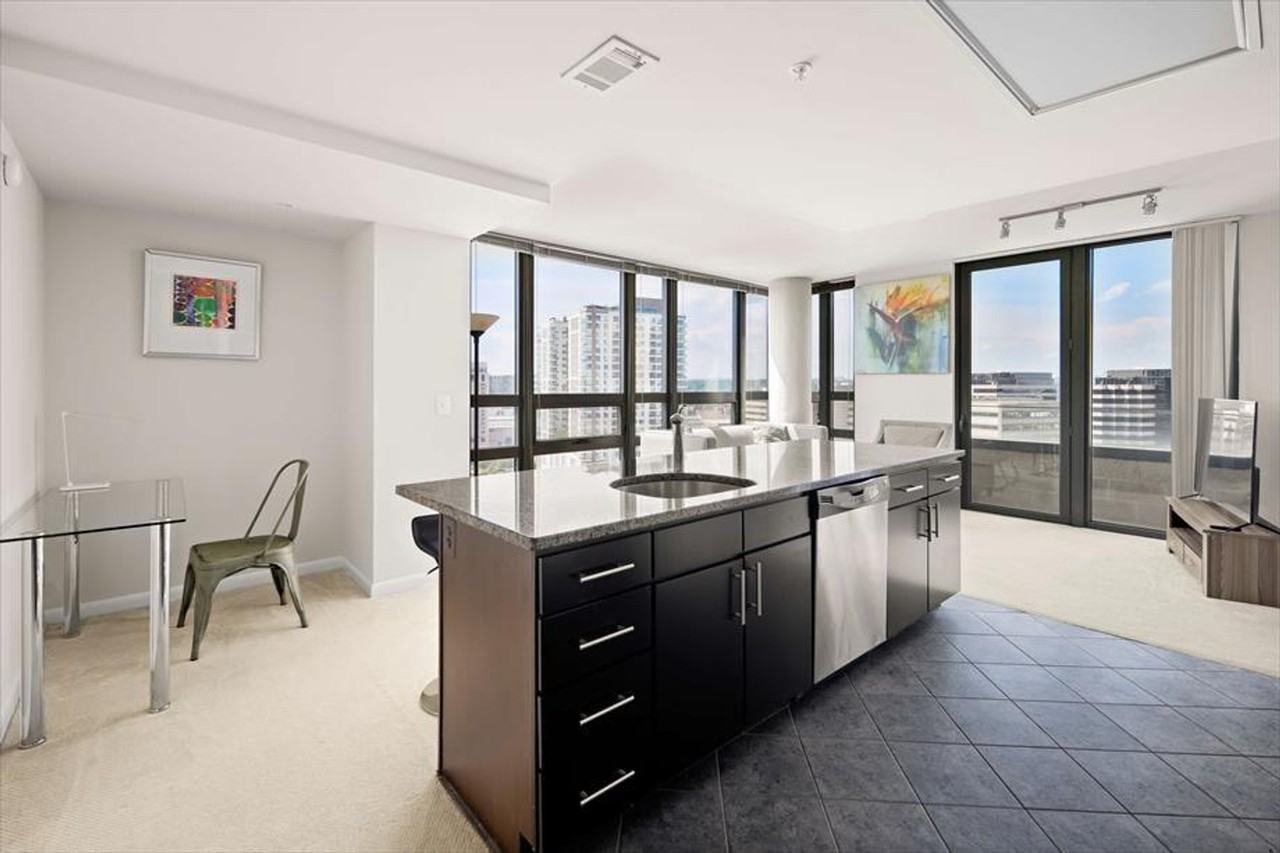 1405 S Fern St #1047971P - Photo 4 of 30