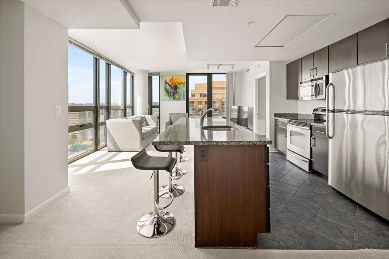 1405 S Fern St #1047971P - Photo 5 of 30