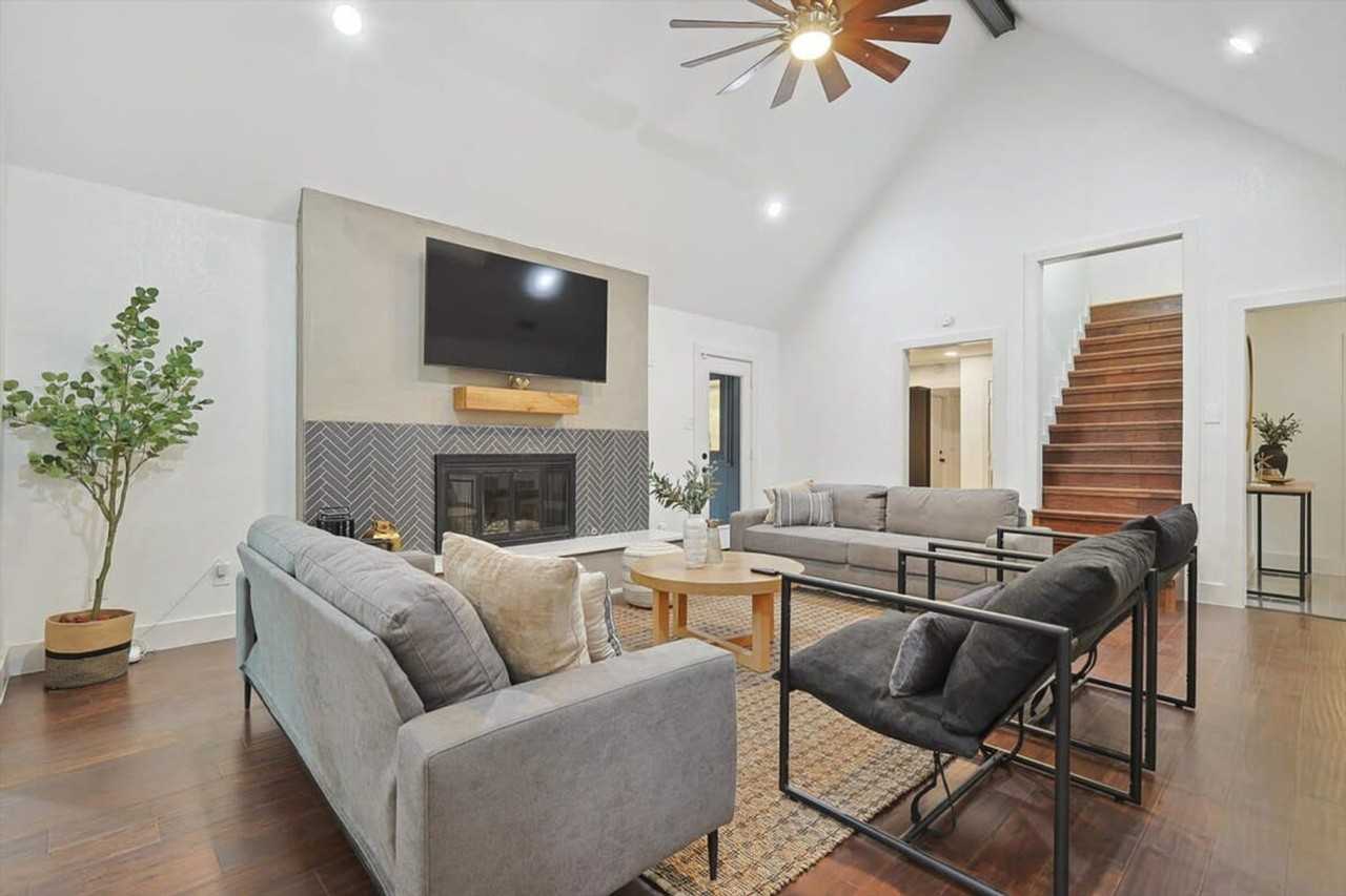 2420 Vista Glen Ln #1019609P - Photo 7 of 50