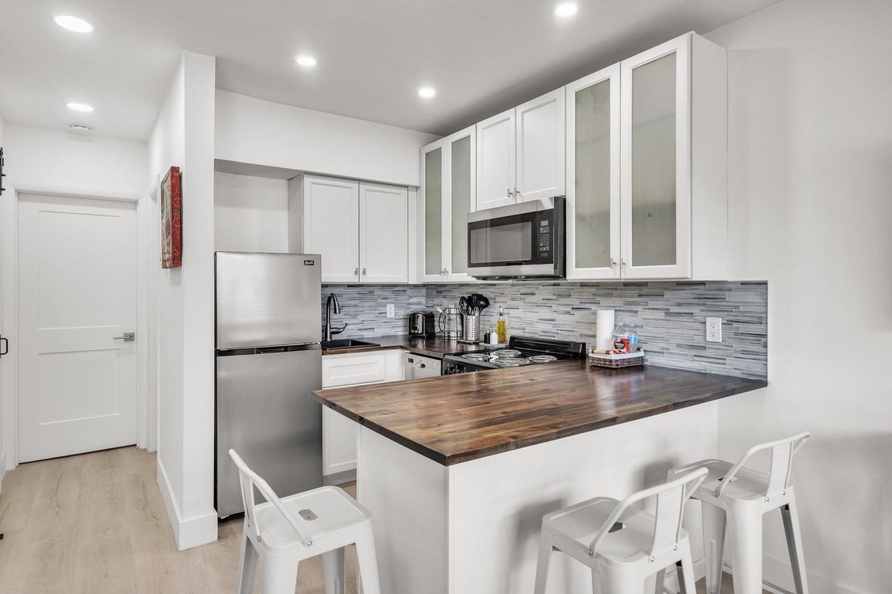 1634 Sw 4th Ave #1049792P - Photo 3 of 12