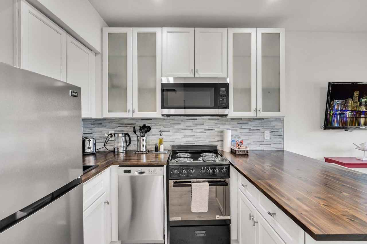 1634 Sw 4th Ave #1049792P - Photo 4 of 12