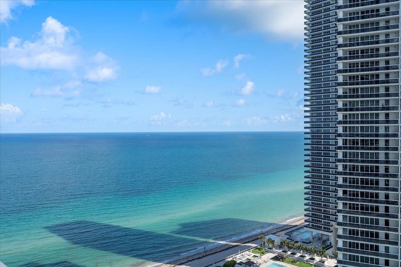 4011 S Ocean Dr #1049808P - Photo 4 of 29