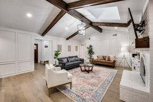 featured image of 2836 Meadowbrook Dr