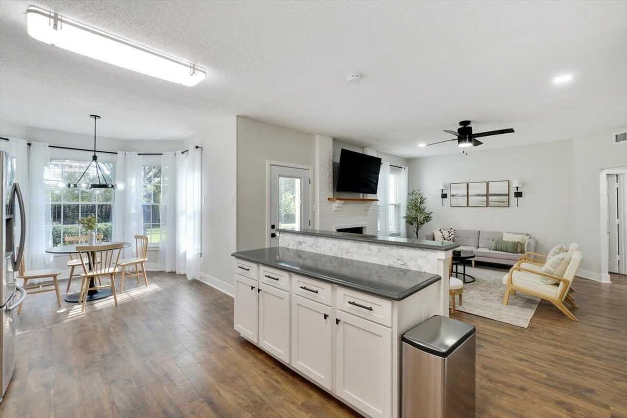 2200 Glenbrook St #1019560P - Photo 6 of 36