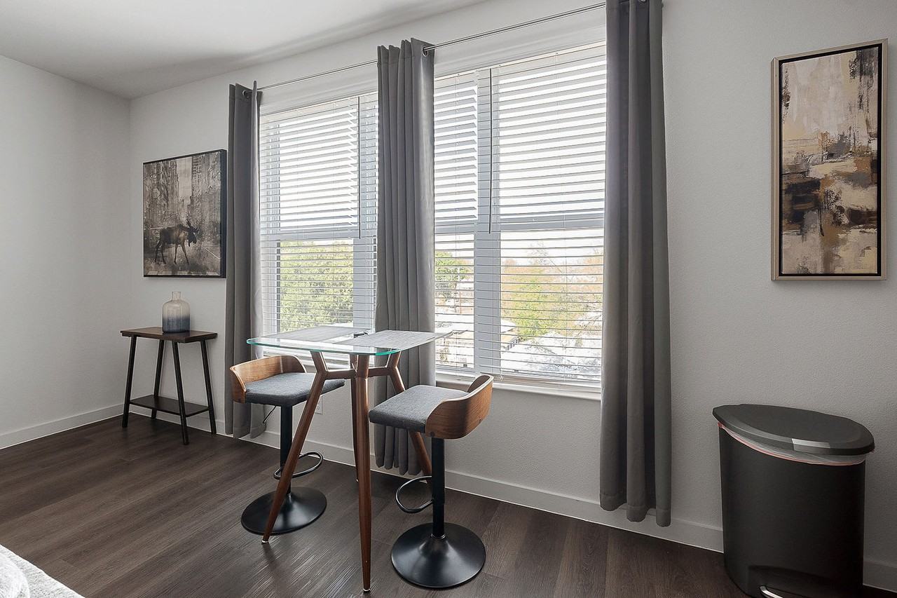 2232 Empire Central #1018224P - Photo 7 of 20