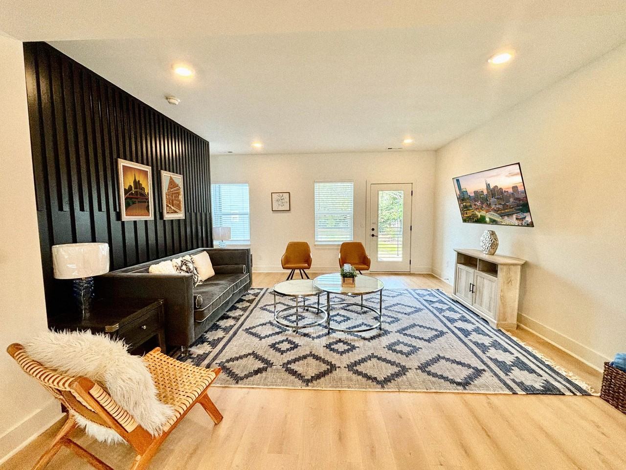 112 Fitzgerald Dr #1039082P - Photo 2 of 35