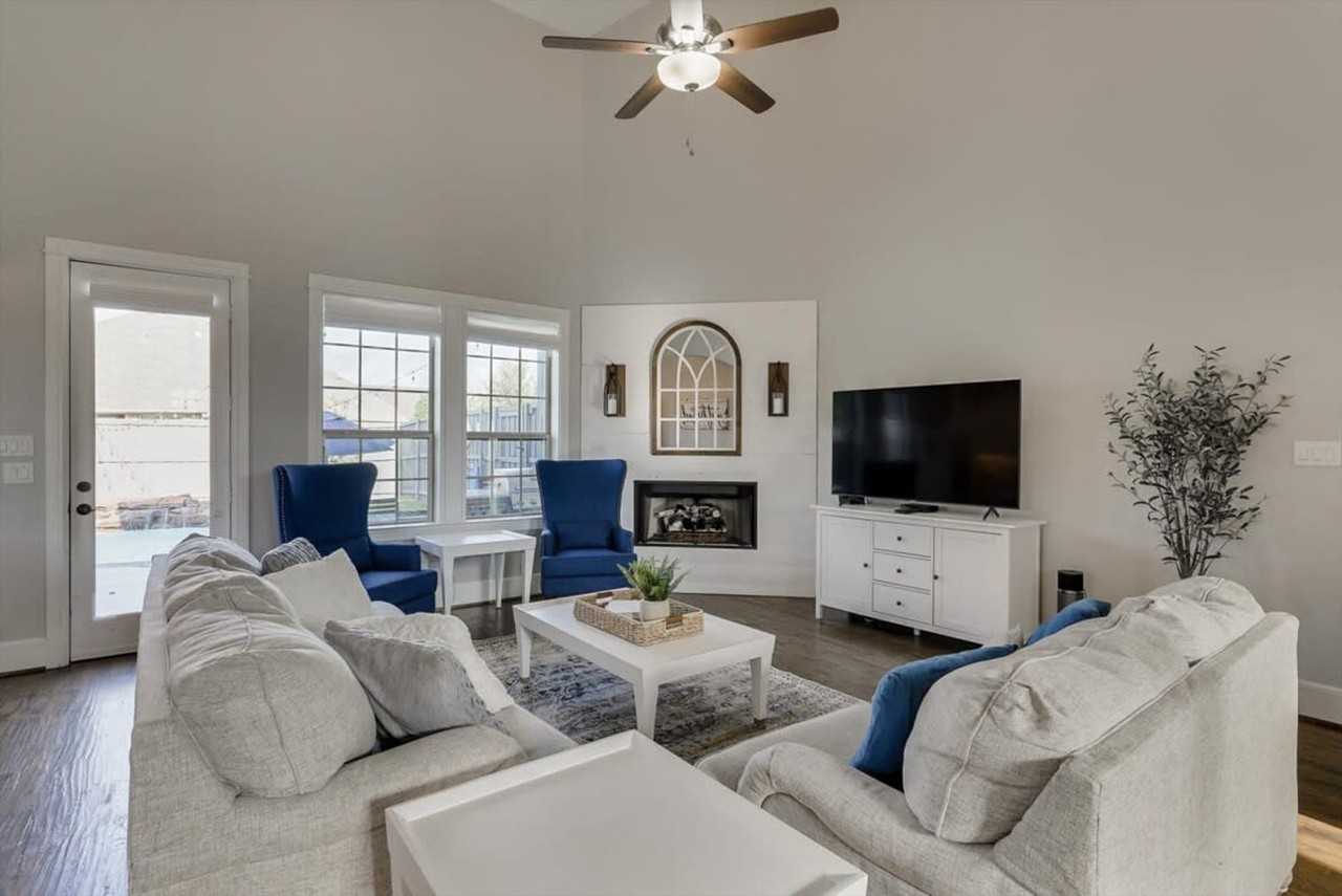 4713 Highgate Ln #1019500P - Photo 2 of 38