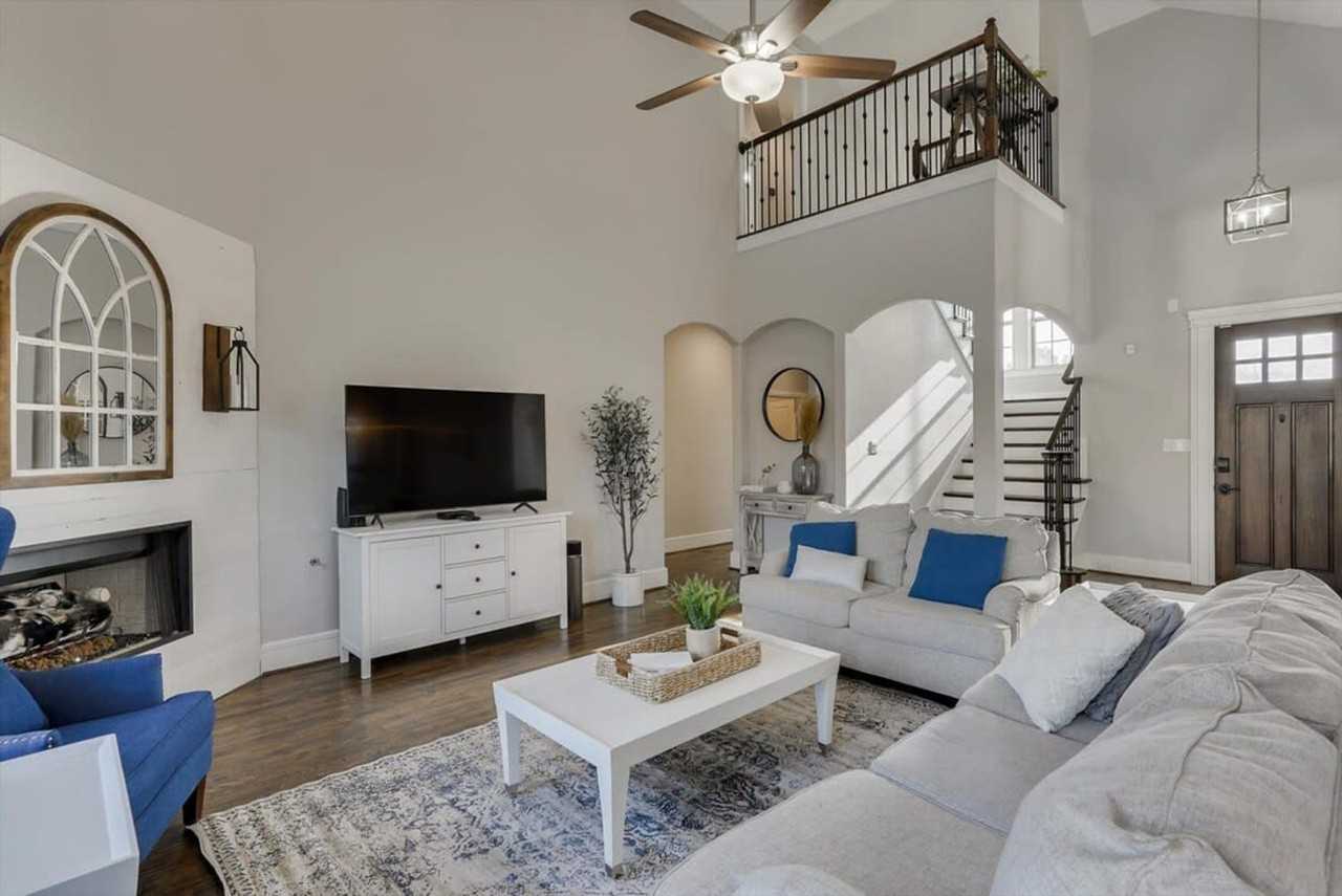 4713 Highgate Ln #1019500P - Photo 4 of 38