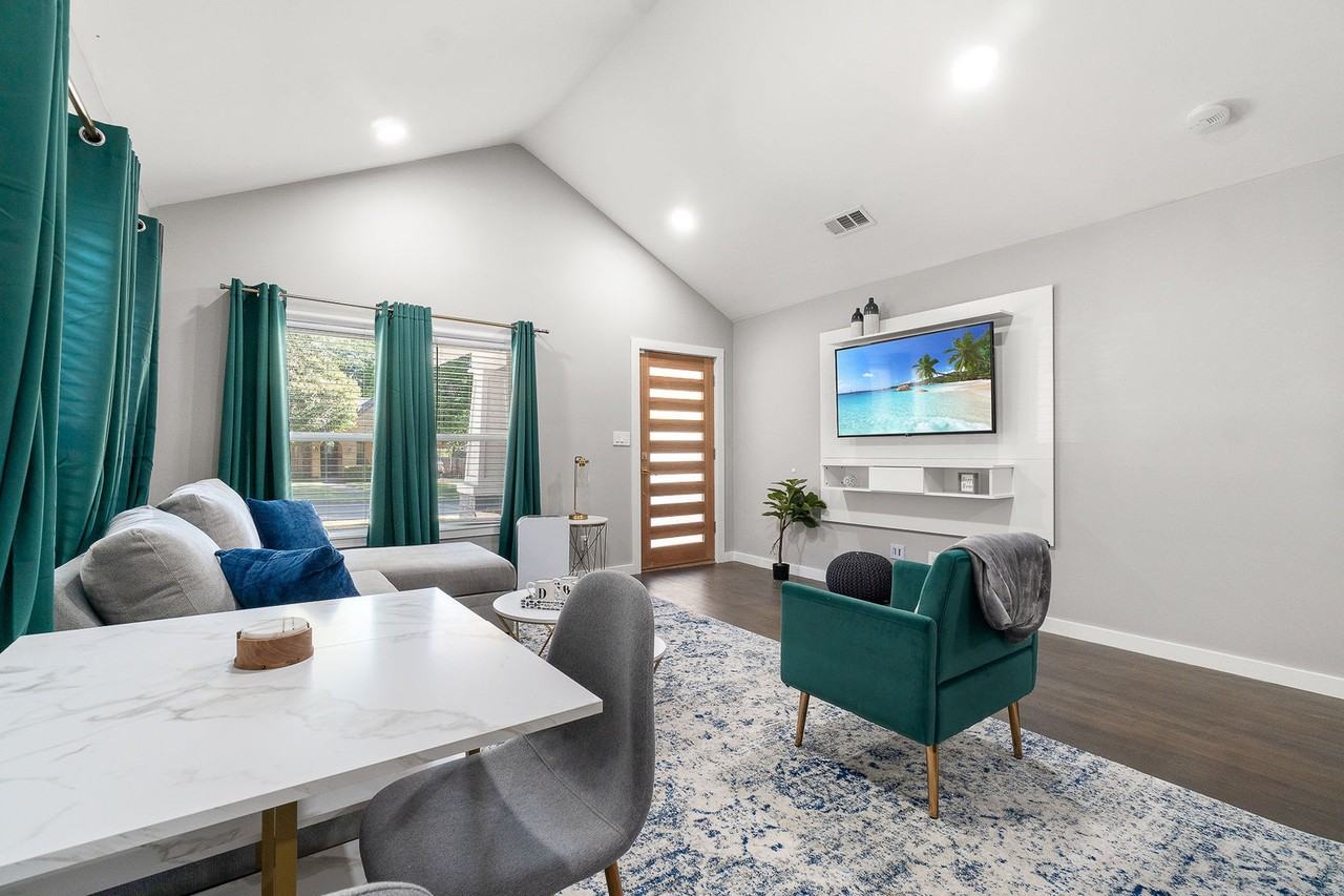 1124 Brunner Ave #1018235P - Photo 4 of 22