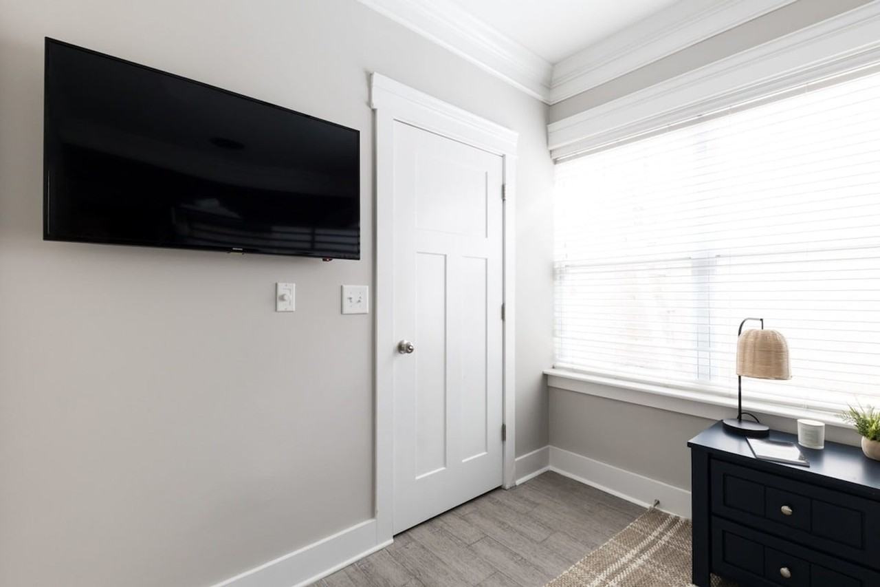 1302 Wedgewood Ave #1043946P - Photo 2 of 36