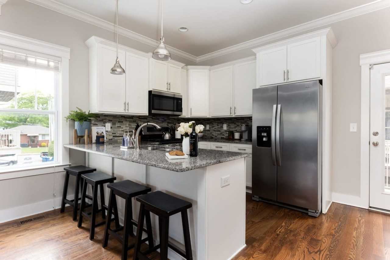 1302 Wedgewood Ave #1043946P - Photo 7 of 36