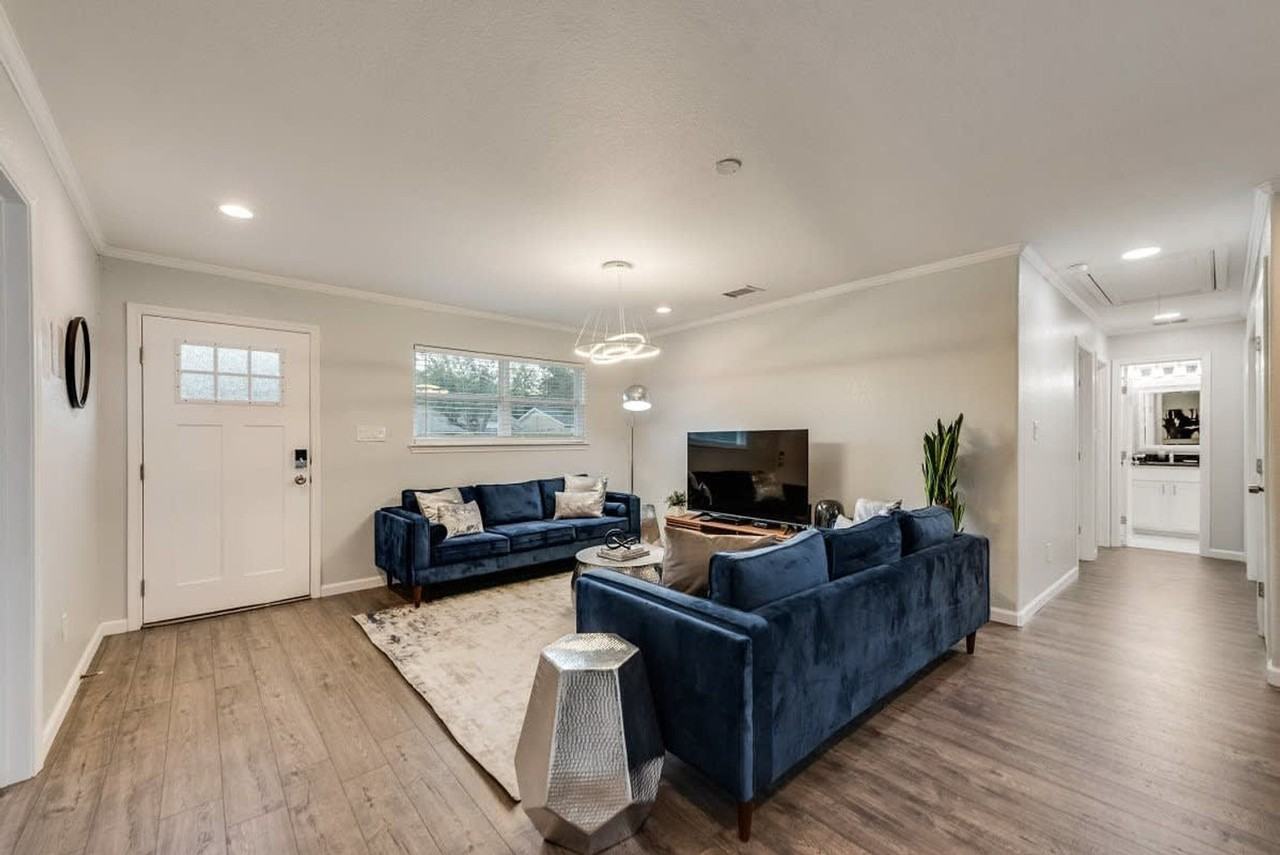 1203 Andrews St #1019497P - Photo 2 of 44